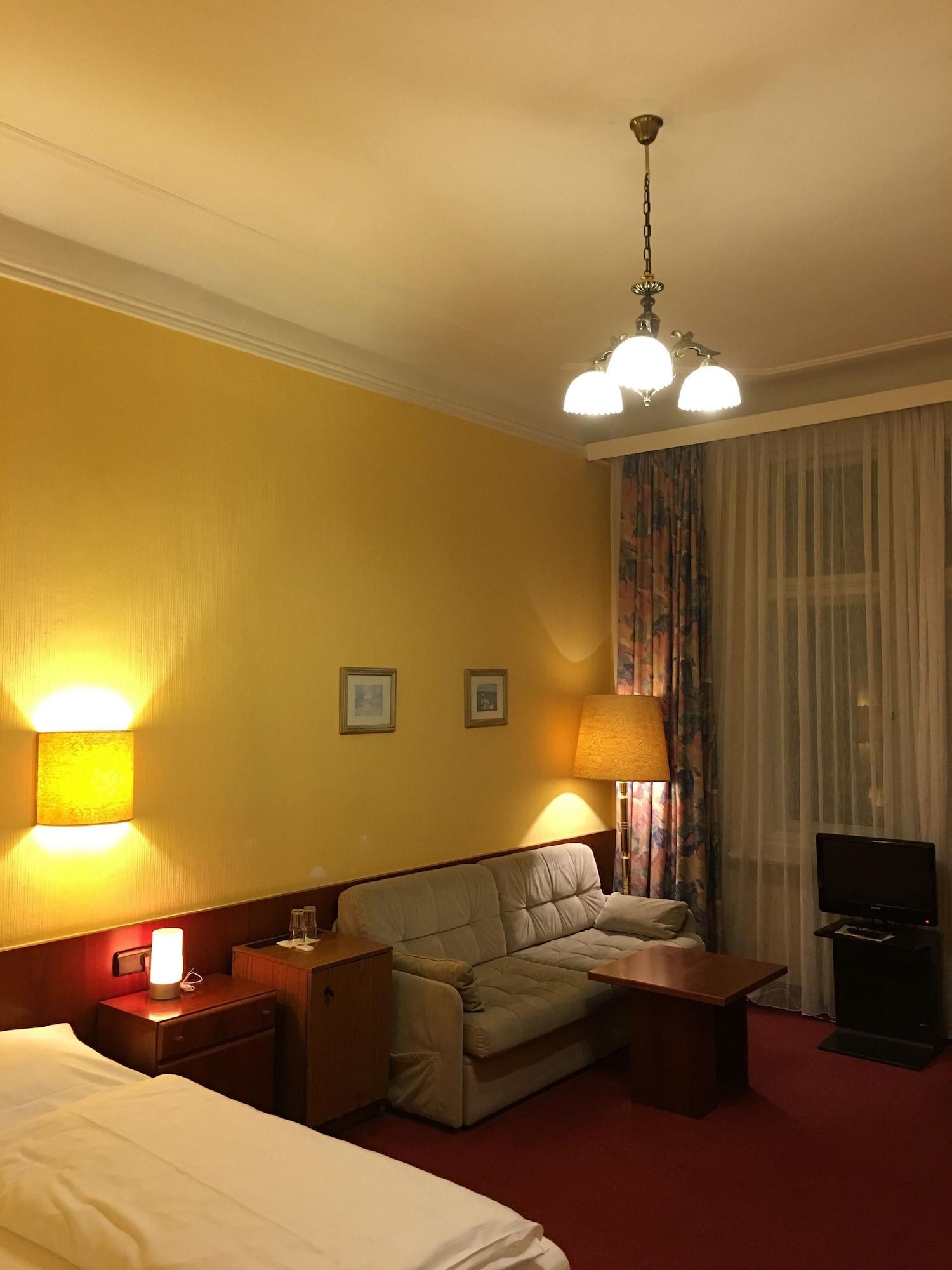 Kurfuerst Am Kurfuerstendamm Berlin Exteriör bild