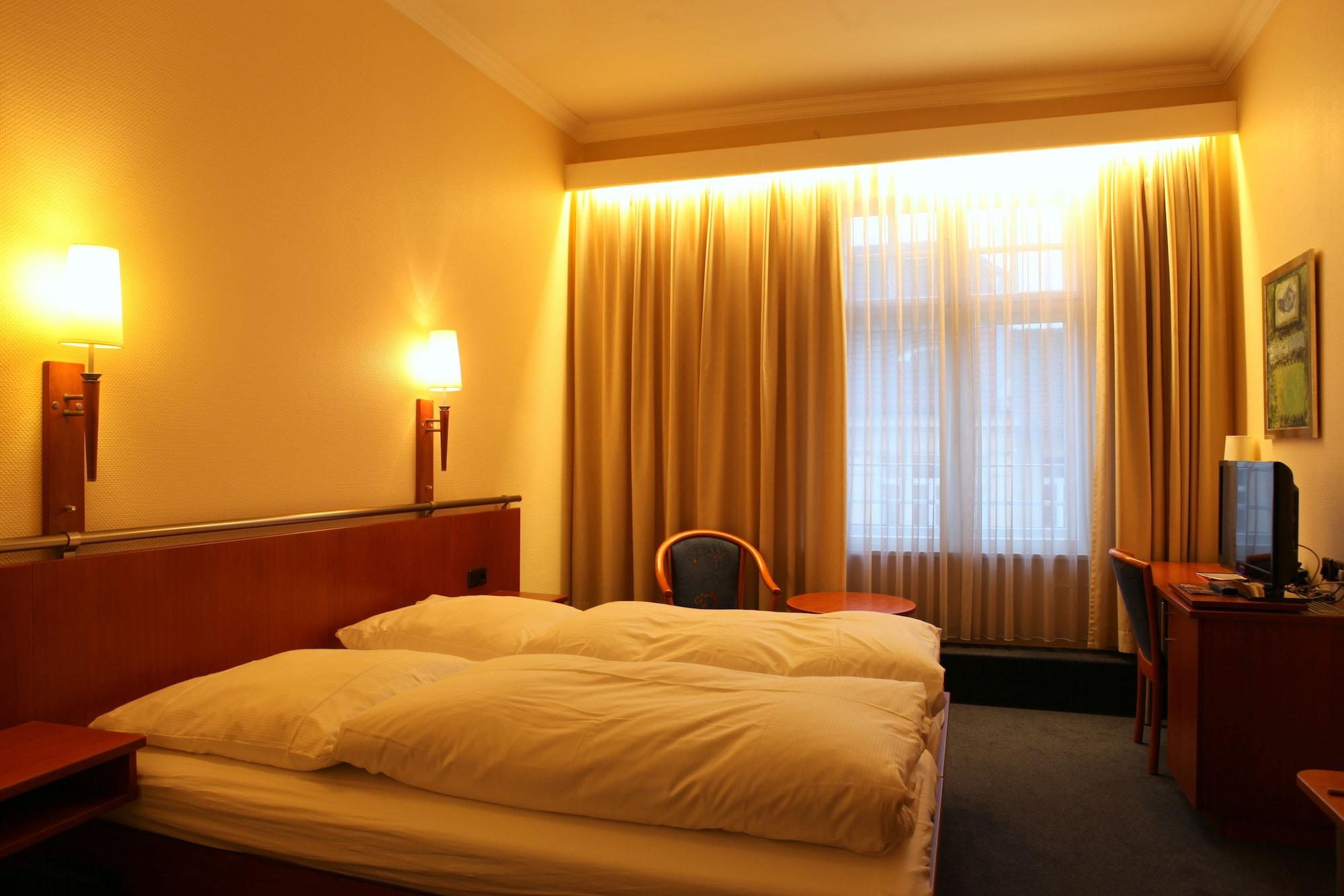 Kurfuerst Am Kurfuerstendamm Berlin Exteriör bild