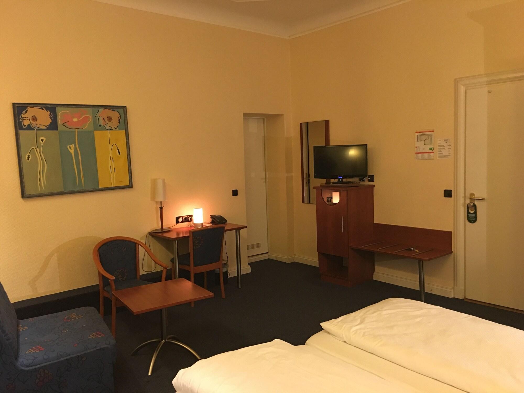 Kurfuerst Am Kurfuerstendamm Berlin Exteriör bild